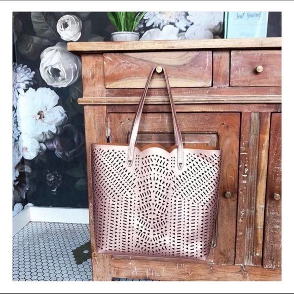 Stella and Dot Marseilles Tote - Picture 5 of 6